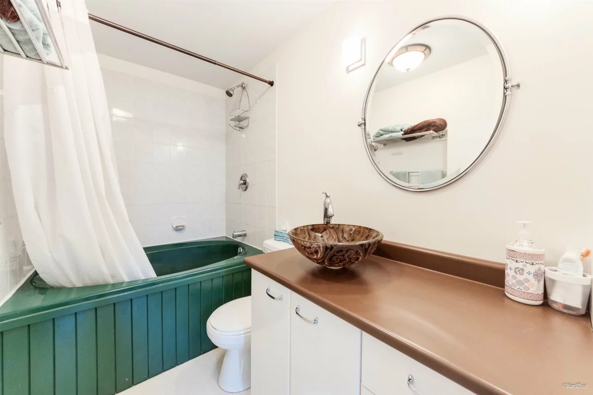 Front Yard Photo of 2141 W 47th Avenue, Vancouver, BC