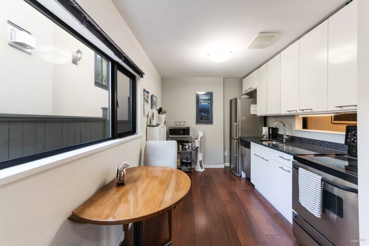 Outdoor Kitchen Photo of 2141 W 47th Avenue, Vancouver, BC