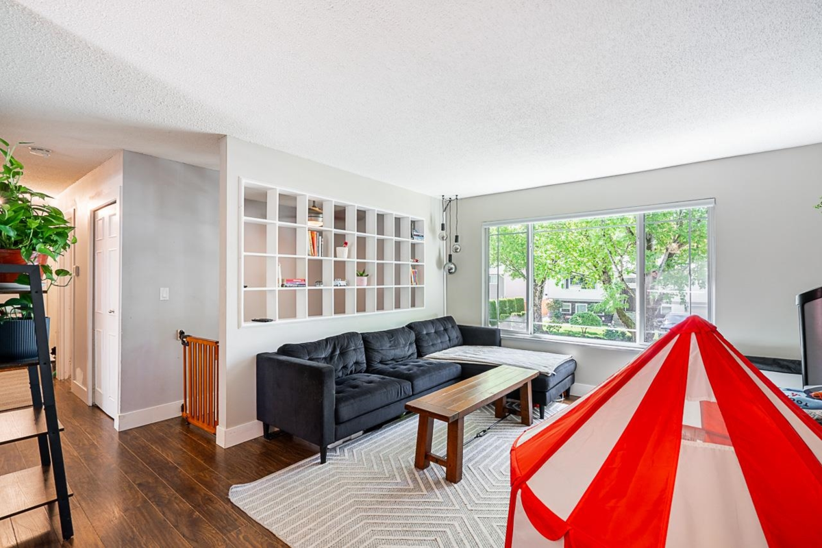 Basement Recreation Room Photo of 17223 61b Avenue, Surrey, BC