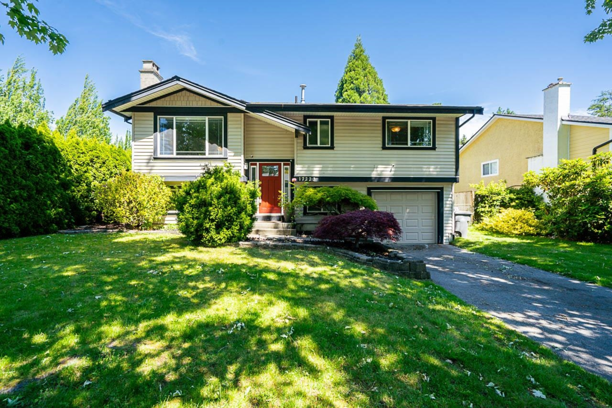Breakfast Nook Photo of 17223 61b Avenue, Surrey, BC