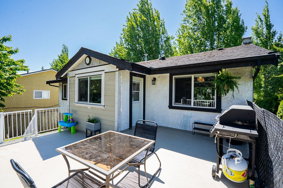 Guest Bathroom Photo of 17223 61b Avenue, Surrey, BC