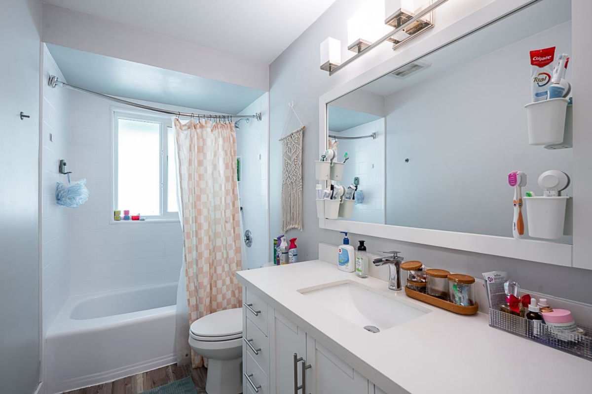 Pantry Photo of 17223 61b Avenue, Surrey, BC