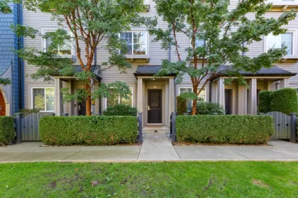 13 6450 187 Street, Surrey, BC, Surrey — Townhouse for sale