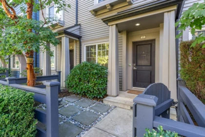 13 6450 187 Street, Surrey, BC, Surrey — Townhouse for sale