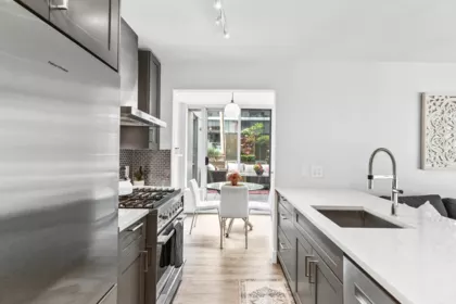 202 1001 Richards Street, Vancouver, BC, Vancouver — Apartment/Condo for sale