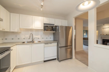 508 210 Eleventh Street, New Westminster, BC, New Westminster — Apartment/Condo for sale