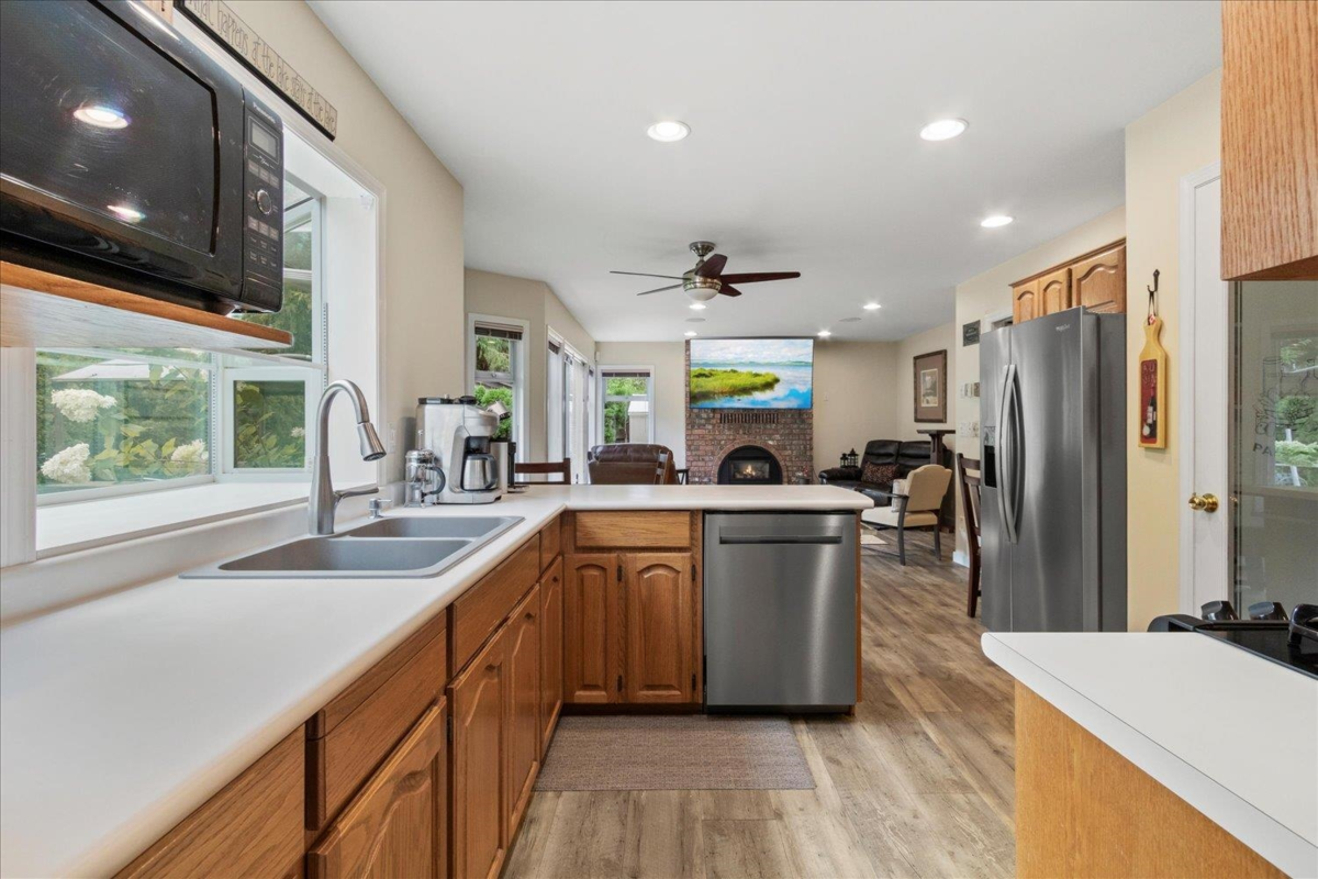 Bedroom 3 Photo of 3 1735 Spring Creek Drive, Lindell Beach, BC