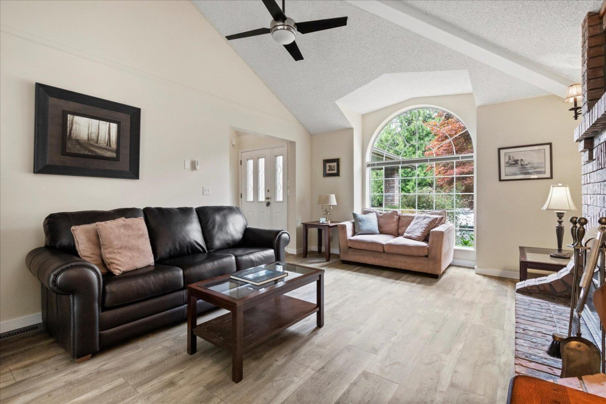 Breakfast Nook Photo of 3 1735 Spring Creek Drive, Lindell Beach, BC