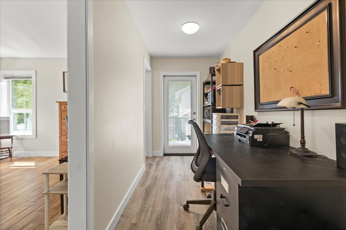 Entry Foyer Photo of 3 1735 Spring Creek Drive, Lindell Beach, BC
