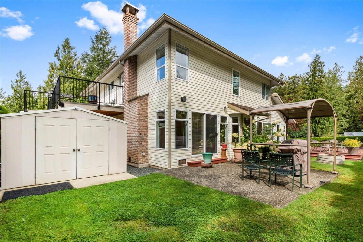 Front Yard Photo of 3 1735 Spring Creek Drive, Lindell Beach, BC