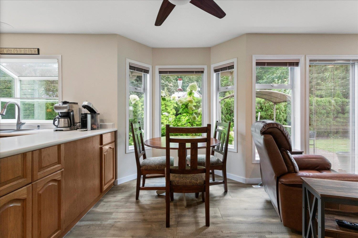 Guest Bathroom Photo of 3 1735 Spring Creek Drive, Lindell Beach, BC