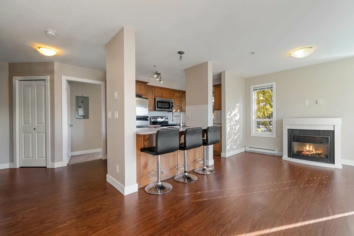 Living Room Photo of 106 9422 Victor Street, Chilliwack, BC