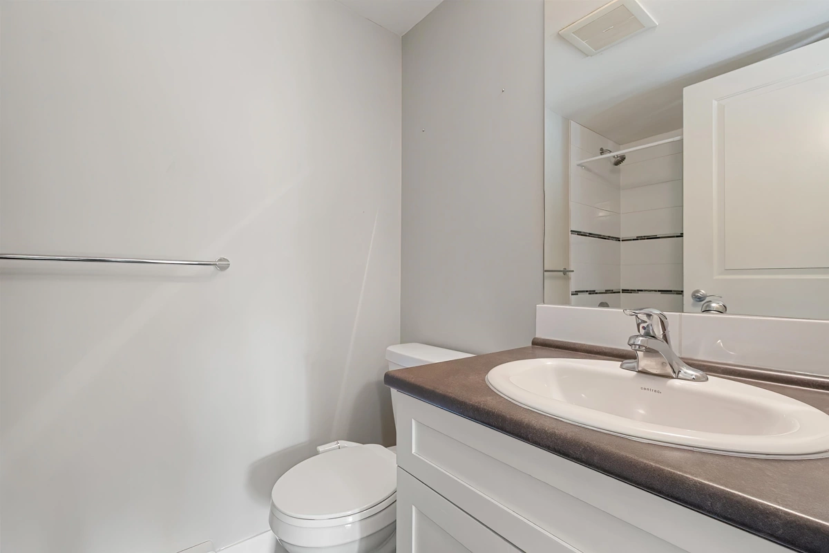 Walk-In Closet Photo of 106 9422 Victor Street, Chilliwack, BC