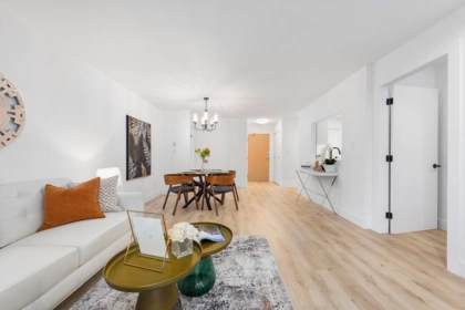 111 5350 Victory Street, Burnaby, BC, Burnaby — Apartment/Condo for sale