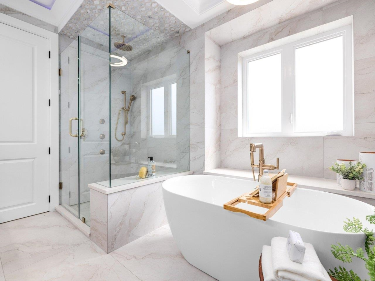 Front Yard Photo of 7640 Curzon Street, Richmond, BC