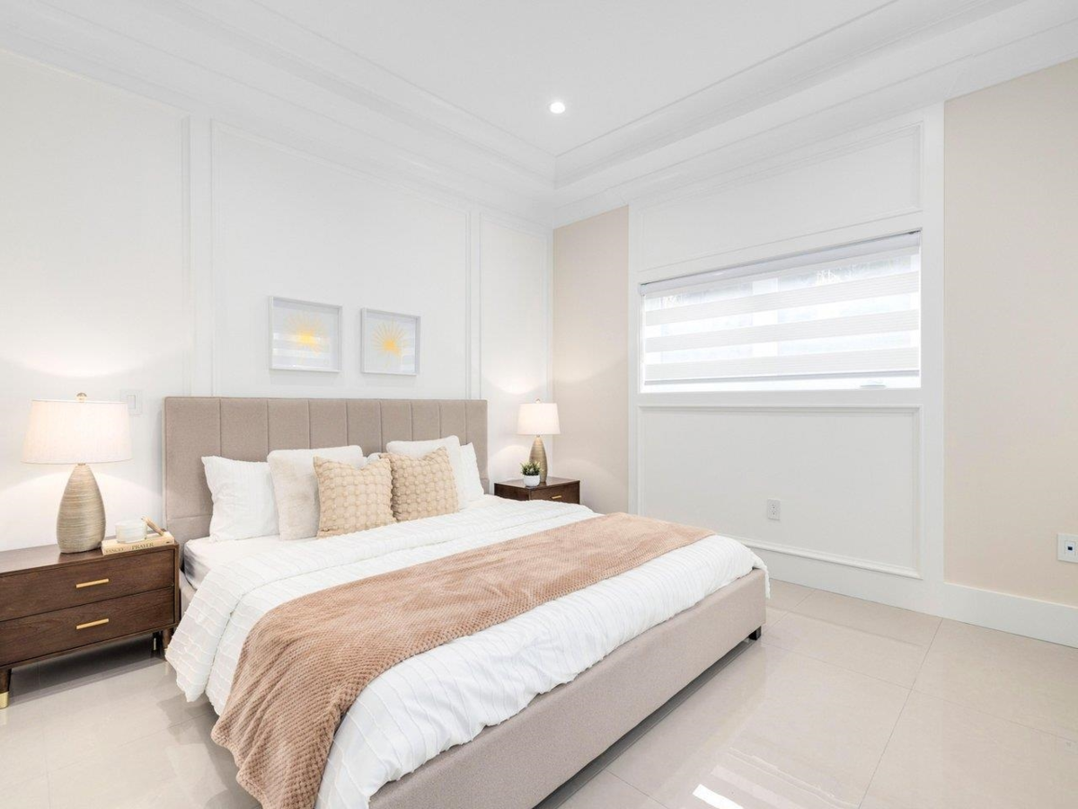 Hallway Photo of 7640 Curzon Street, Richmond, BC