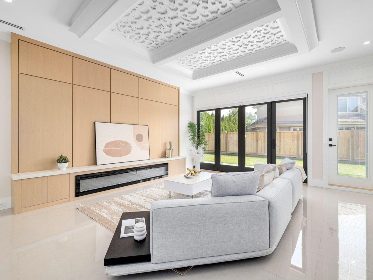 Walk-In Closet Photo of 7640 Curzon Street, Richmond, BC