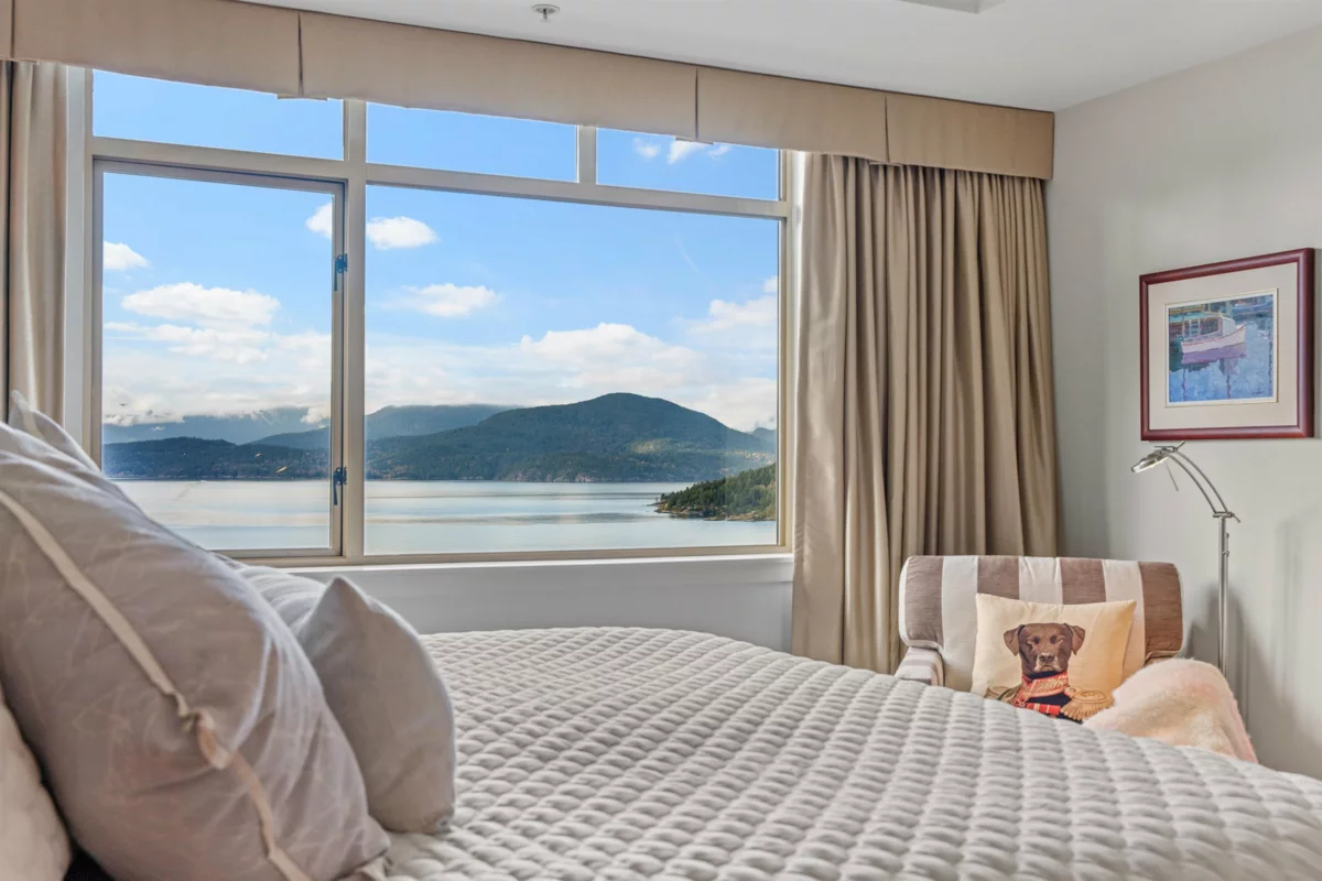 Bedroom 3 Photo of 8683 Seascape Drive, West Vancouver, BC