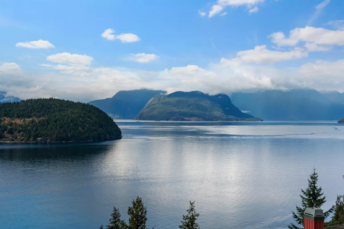 Hallway Photo of 8683 Seascape Drive, West Vancouver, BC