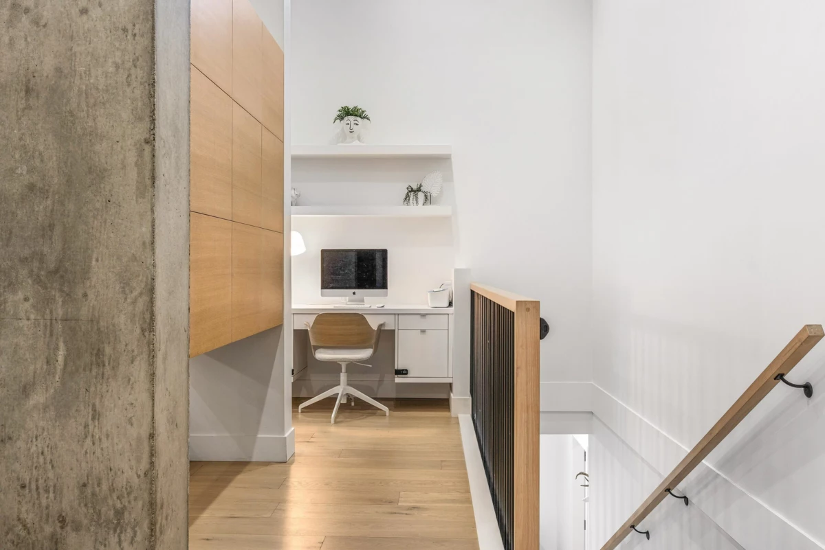 Entry Foyer Photo of 20261 41 Avenue, Langley, BC
