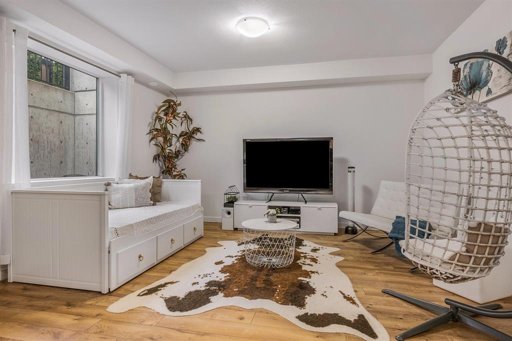 Swimming Pool Photo of 20261 41 Avenue, Langley, BC