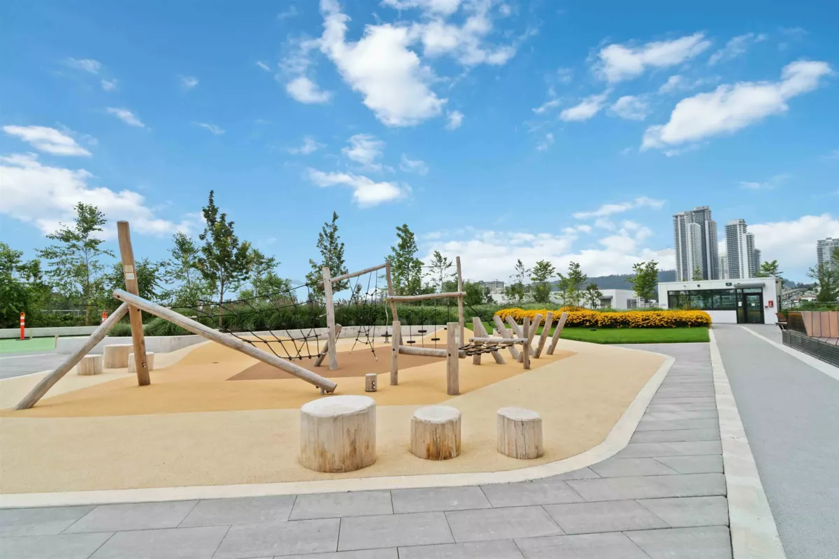 Basement Recreation Room Photo of 809 308 Alderson Avenue, Coquitlam, BC