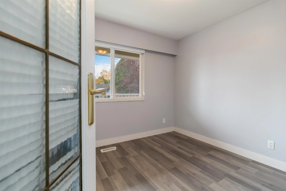 Basement Recreation Room Photo of 5237 12 Avenue, Tsawwassen, BC