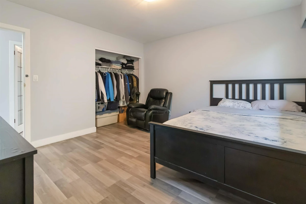 Hallway Photo of 5237 12 Avenue, Tsawwassen, BC