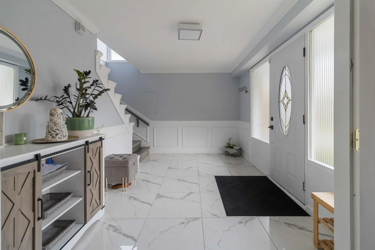 Living Room Photo of 5237 12 Avenue, Tsawwassen, BC