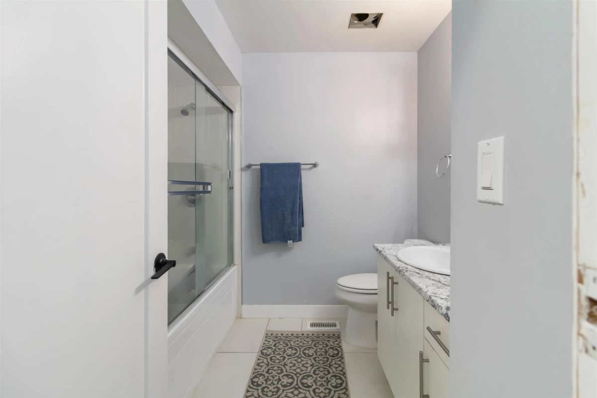 Powder Room Photo of 5237 12 Avenue, Tsawwassen, BC