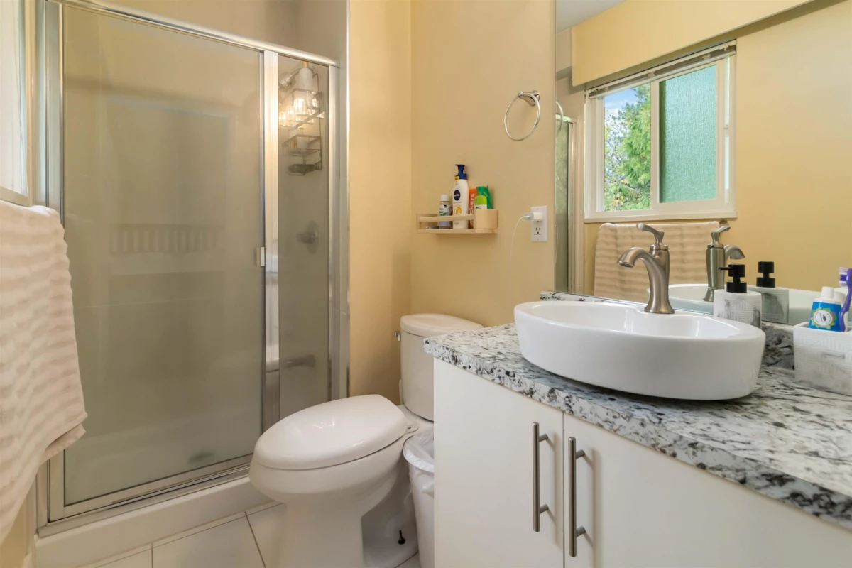 Staircase Photo of 5237 12 Avenue, Tsawwassen, BC