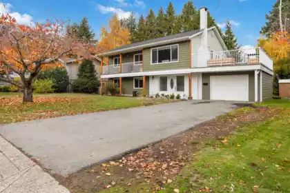 5237 12 Avenue, Tsawwassen, BC, Cliff Drive — 4 bed single family residence for sale