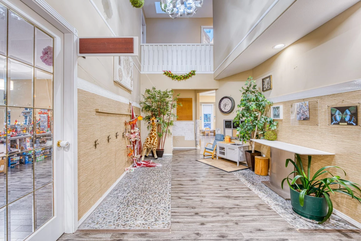 Living Room Photo of 10800 Rochdale Drive, Richmond, BC