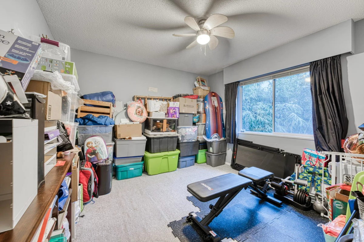 Walk-In Closet Photo of 10800 Rochdale Drive, Richmond, BC