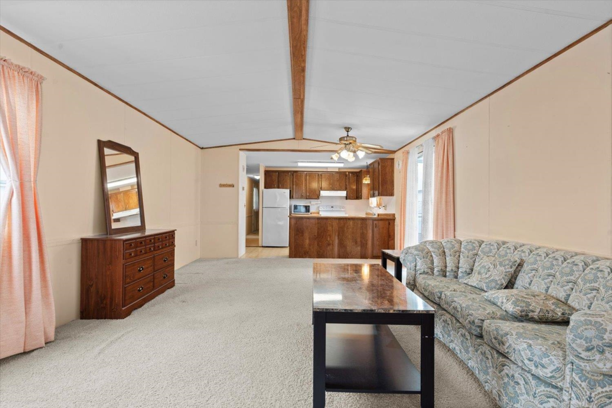 Dining Area Photo of 33 9055 Ashwell Road, Chilliwack, BC