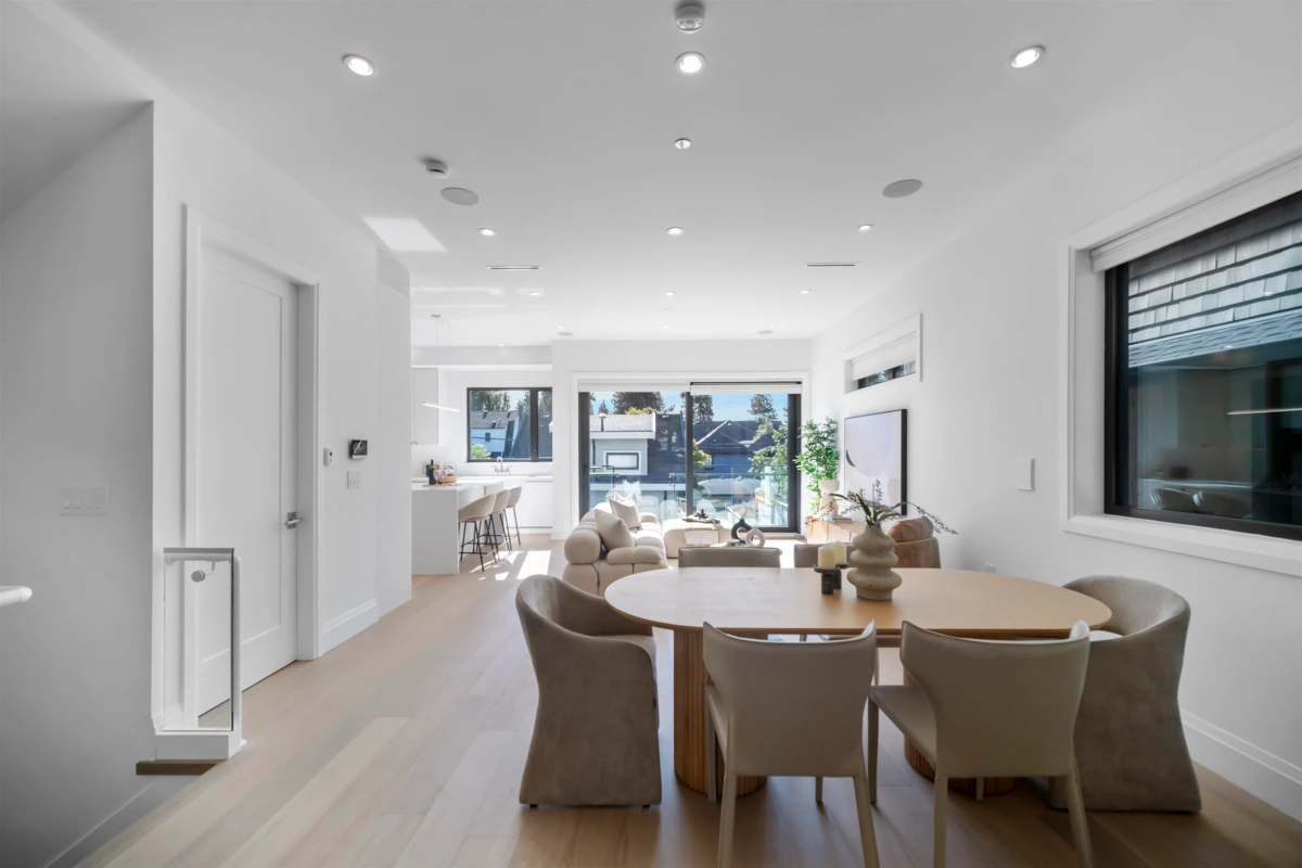 Dining Area Photo of 3940 W 24th Avenue, Vancouver, BC