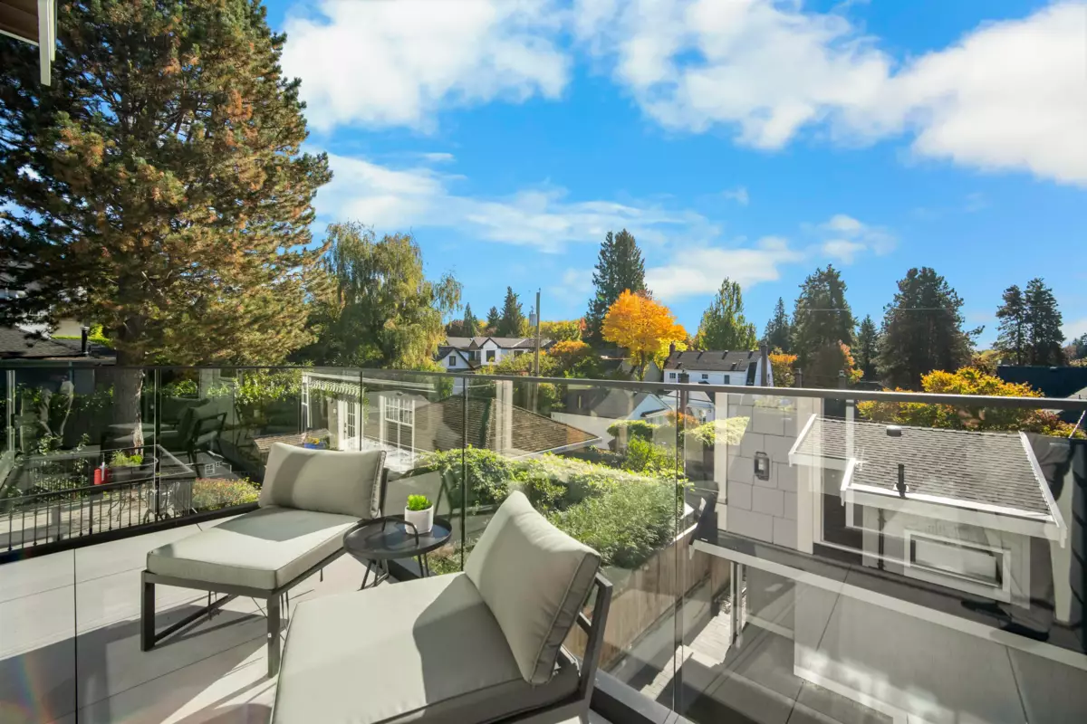 Entry Foyer Photo of 3940 W 24th Avenue, Vancouver, BC