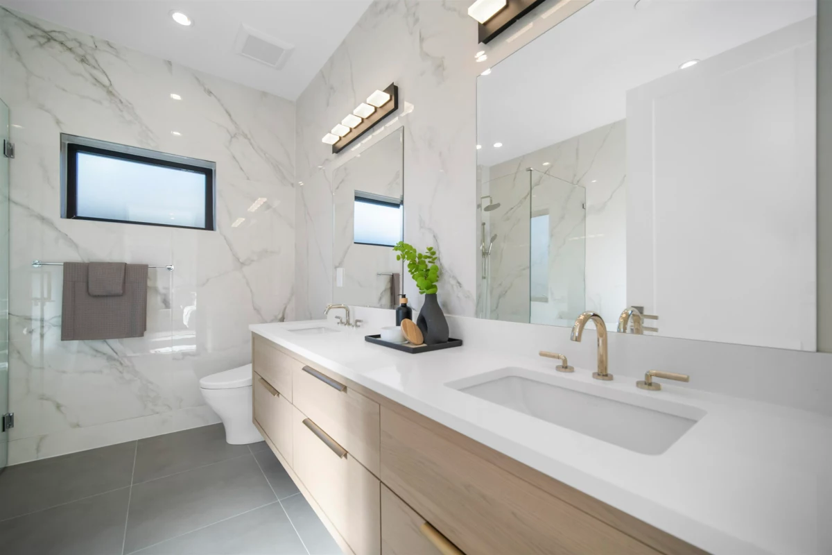 Walk-In Closet Photo of 3940 W 24th Avenue, Vancouver, BC