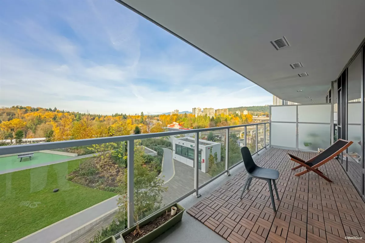 Bedroom 3 Photo of 807 318 Alderson Avenue, Coquitlam, BC