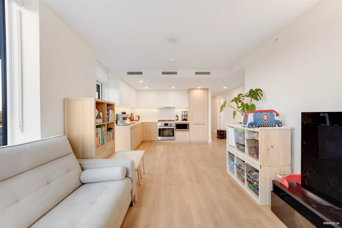 Hallway Photo of 807 318 Alderson Avenue, Coquitlam, BC