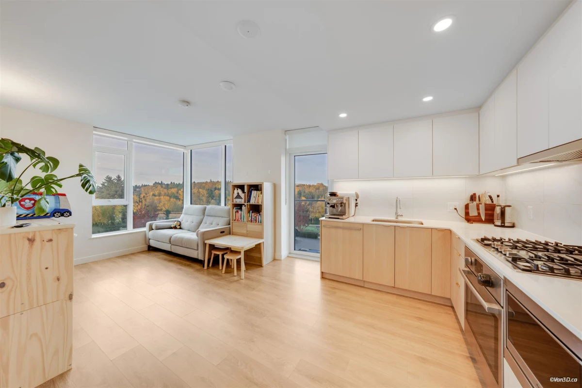 Mudroom Photo of 807 318 Alderson Avenue, Coquitlam, BC