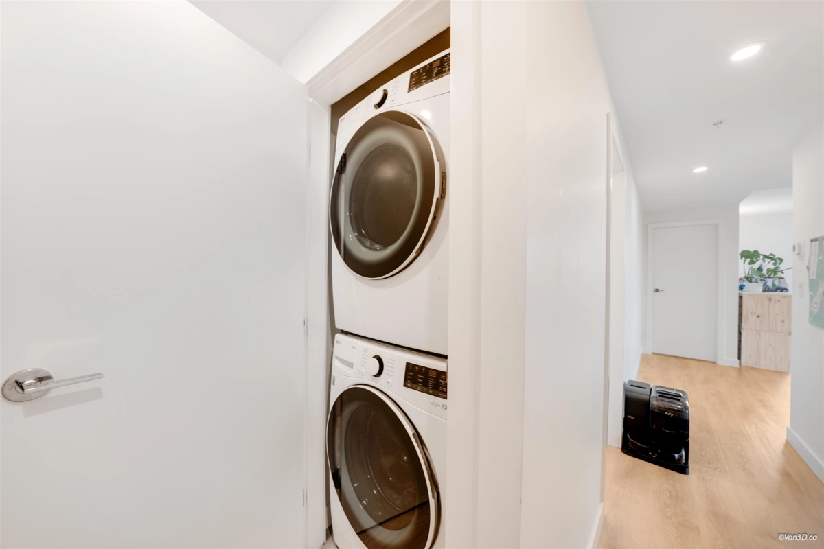 Neighborhood Park Photo Near 807 318 Alderson Avenue, Coquitlam, BC