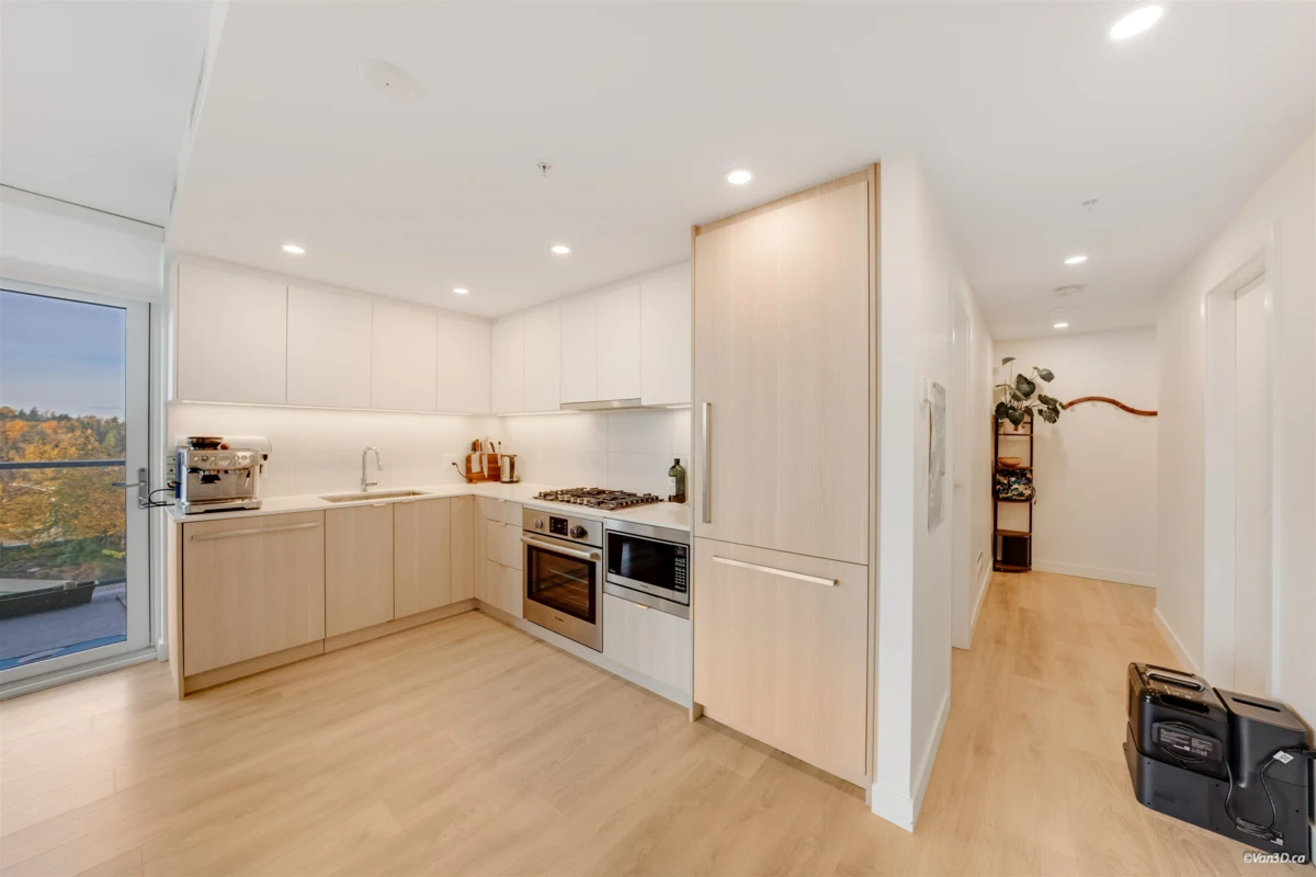 Powder Room Photo of 807 318 Alderson Avenue, Coquitlam, BC