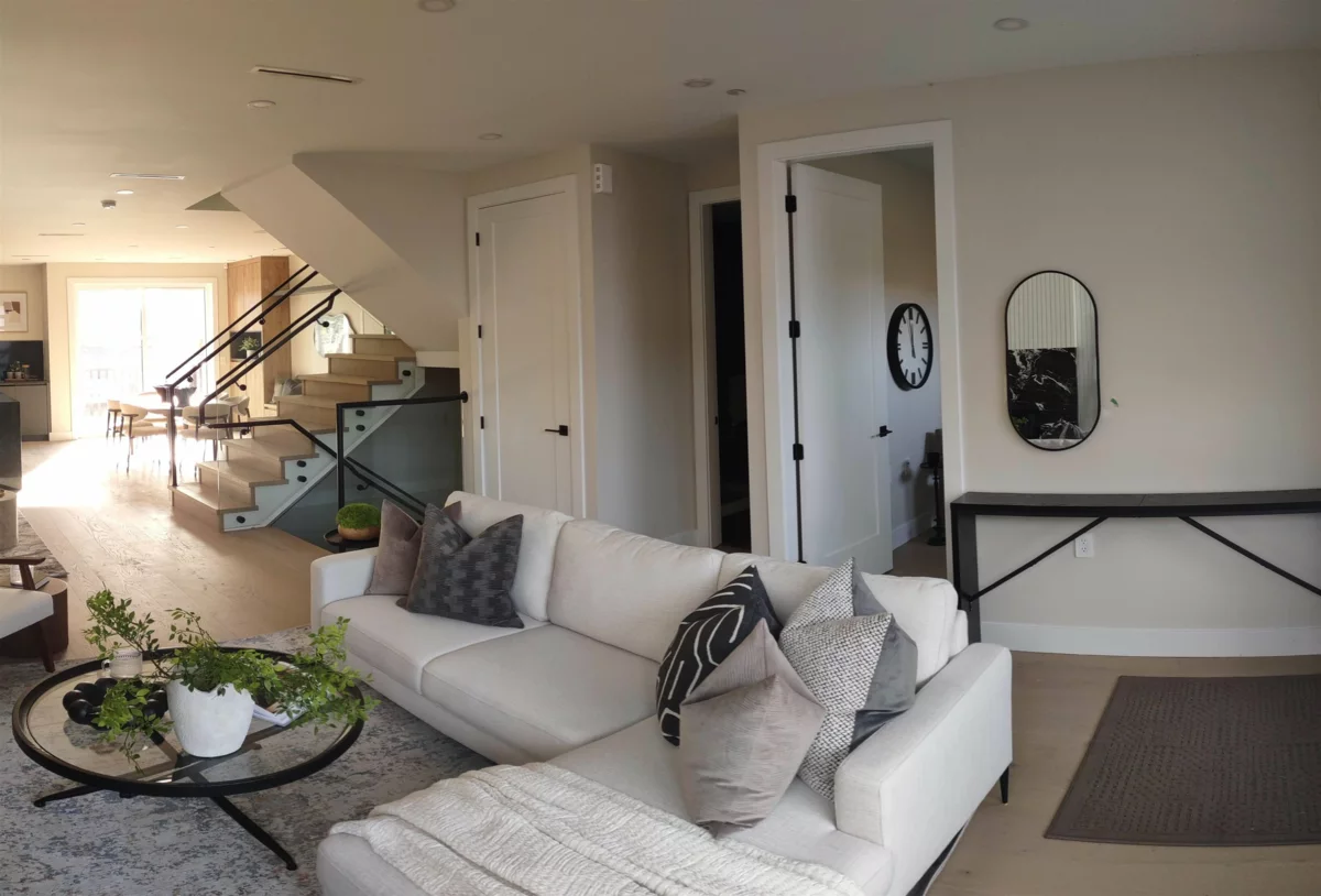 Dining Area Photo of 1 1706 W 68th Avenue, Vancouver, BC