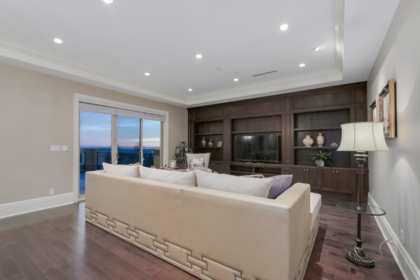 Breakfast Nook Photo of 805 King Georges Way, West Vancouver, BC