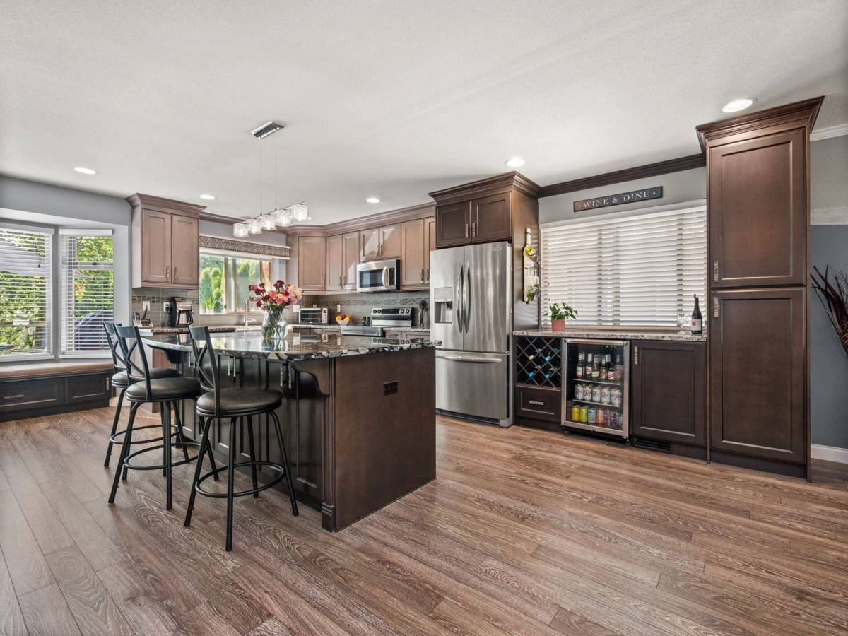 Breakfast Nook Photo of 7937 Burdock Street, Mission, BC