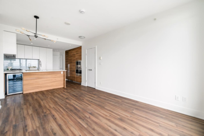 3010 1188 Pinetree Way, Coquitlam, BC, Coquitlam — Apartment/Condo for sale
