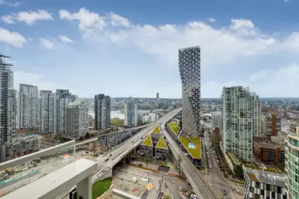 2707 1351 Continental Street, Vancouver, BC, Vancouver — Apartment/Condo for sale