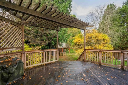 Front Yard Photo of 1901 Iris Place, Surrey, BC