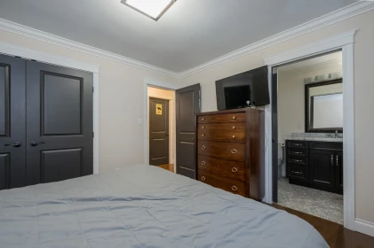 Guest Bathroom Photo of 1901 Iris Place, Surrey, BC